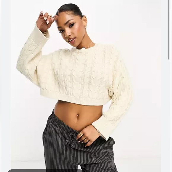 Pull&Bear | Cable Knit Crop Sweater - Picture 4 of 11